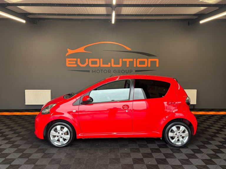 2014 Toyota AYGO 1.0 VVT-i Move with Style 5dr HATCHBACK Petrol Manual
