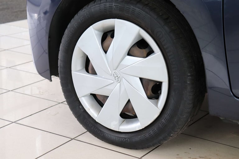 2016 Toyota AYGO 1.0 Aygo X-Play VVT-i CVT 5dr Hatchback Petrol Automatic