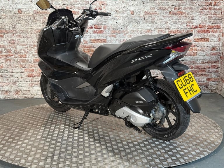 HONDA PCX125 - 2018 Petrol Automatic in Black