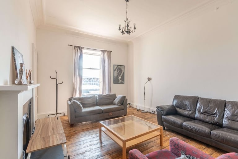 Incredible, 6 bedroom, HMO flat in the heart of Haymarket – available NOW