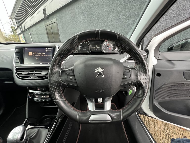 PEUGEOT 2008 1.6 BlueHDi GT Line 2017