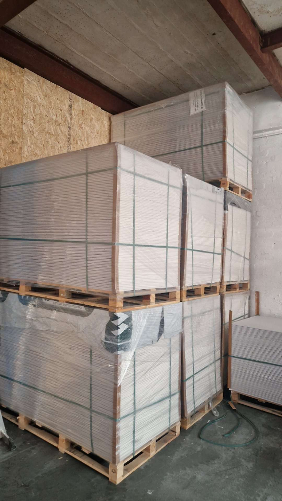Plasterboards 12.5mm BRAND NEW **Cheapest prices in the UK** 8x4 and