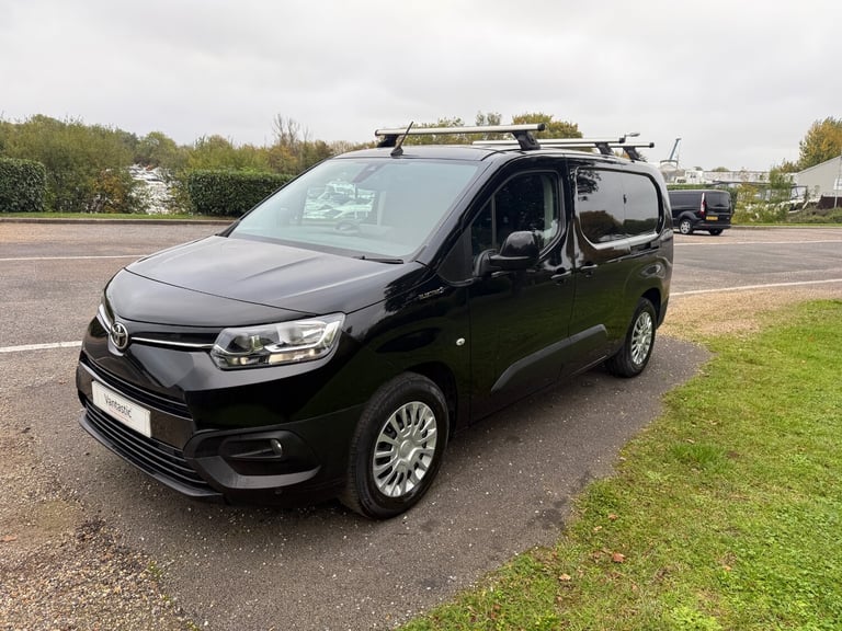 22 TOYOTA PROACE CITY ICON 50KWH AUTO APPLE CAR PLAY LWB ELECTRIC APPLE 
