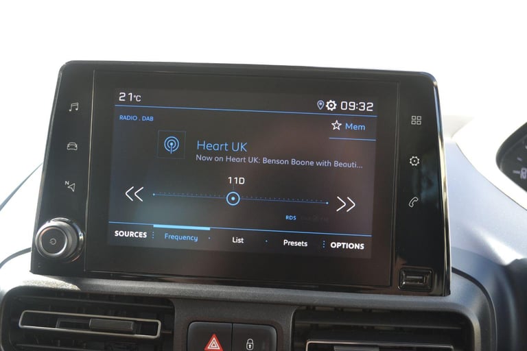 PEUGEOT RIFTER 1.5 WAV wheelchair accessible vehicle 2021