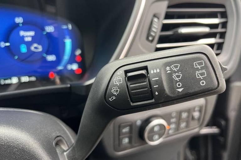 2024 Ford Kuga 2.5 Duratec 14.4kWh Vignale SUV 5dr Petrol Plug-in Hybrid CVT Euro 6 (s/s) SUV Hyb...