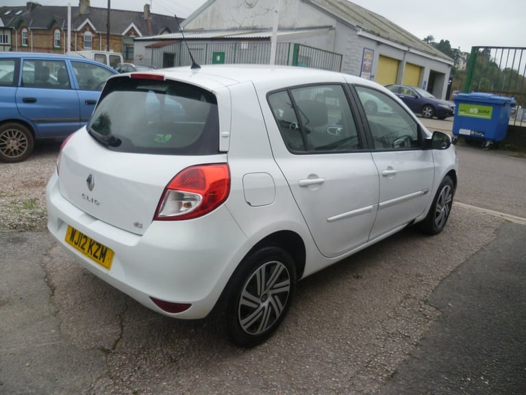 2012 Renault Clio 1.5 dCi 88 Expression 5dr HATCHBACK Diesel Manual