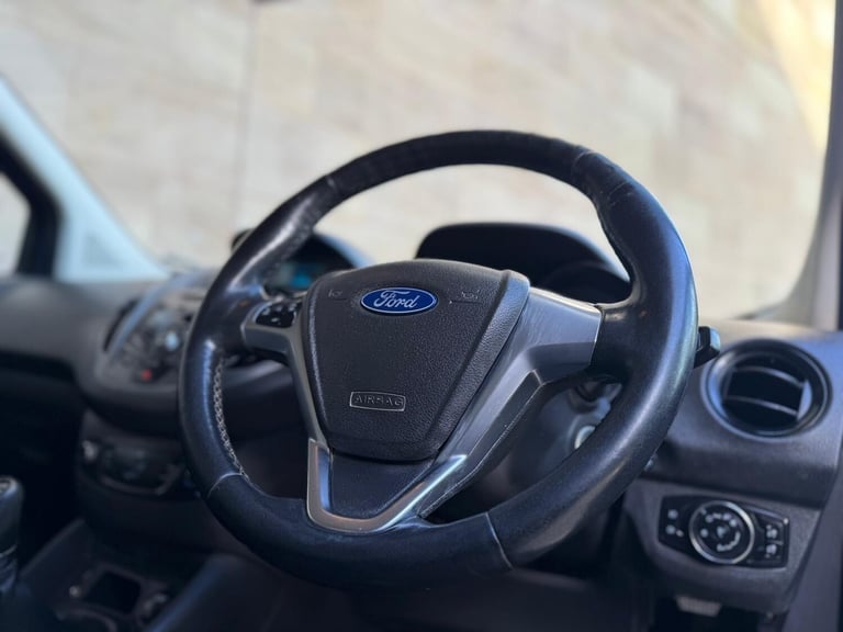 2015 Ford Transit Courier 1.6 TDCi Trend L1 Euro 5 5dr PANEL VAN Diesel Manual