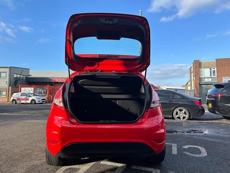 2014 Ford Fiesta 1.25 82 Zetec 5dr HATCHBACK PETROL Manual