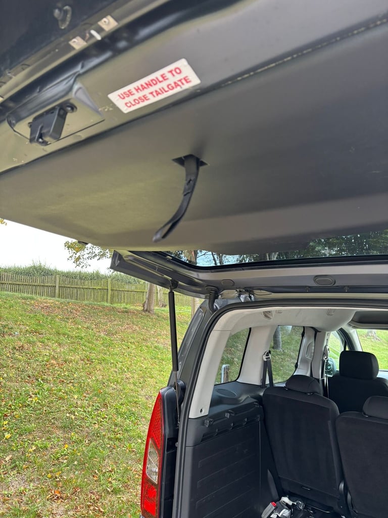 2015 Peugeot Partner Tepee 1.6 120 S 5dr MPV Petrol Manual