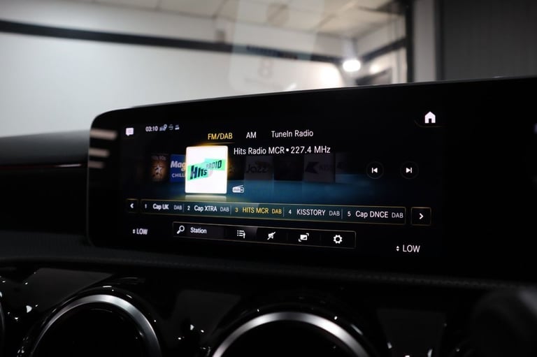 2020 19 MERCEDES-BENZ A-CLASS 1.3 A200 AMG LINE (EXECUTIVE) HATCHBACK 5DR PETROL