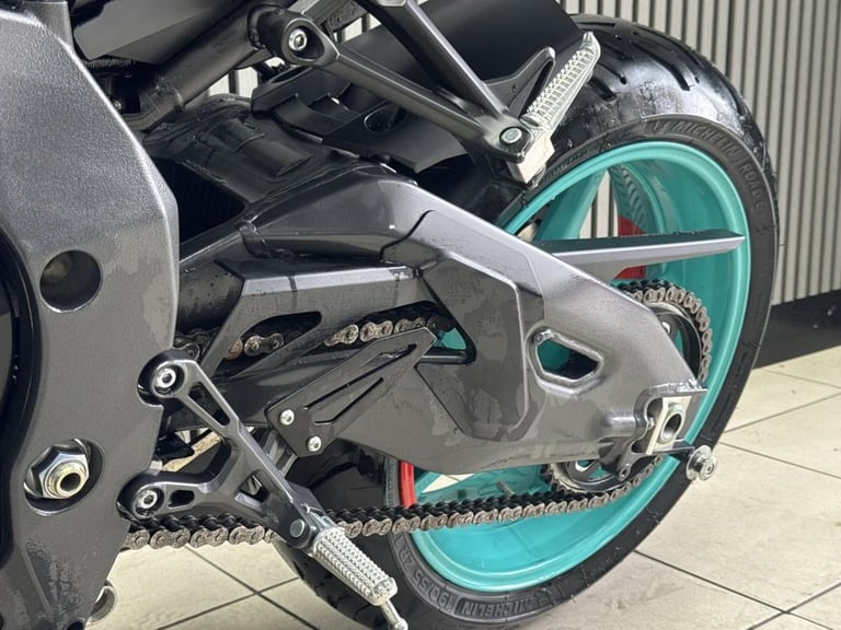72 reg Yamaha MT10 Grey Naked sports 5571 miles, Pipeworks exuaust