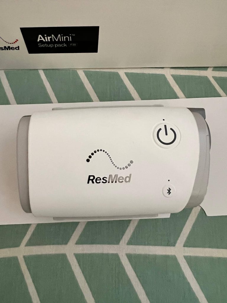 ResMed AirMini Travel CPAP machine - as new (less than 1 hr use)