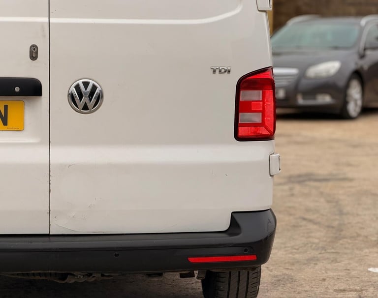 2017 Volkswagen Transporter 2.0 TDI BMT 102 Startline Van Euro 6 PANEL VAN Diesel Manual