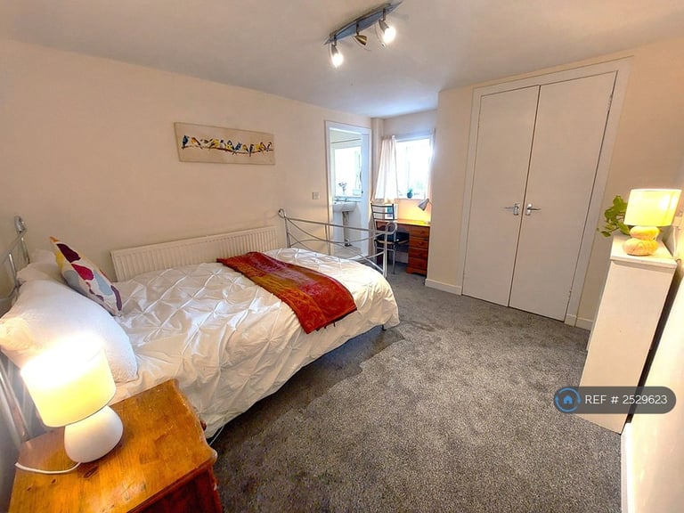 1 bedroom in Whitesands, Dumfries, DG1 (#2529623)