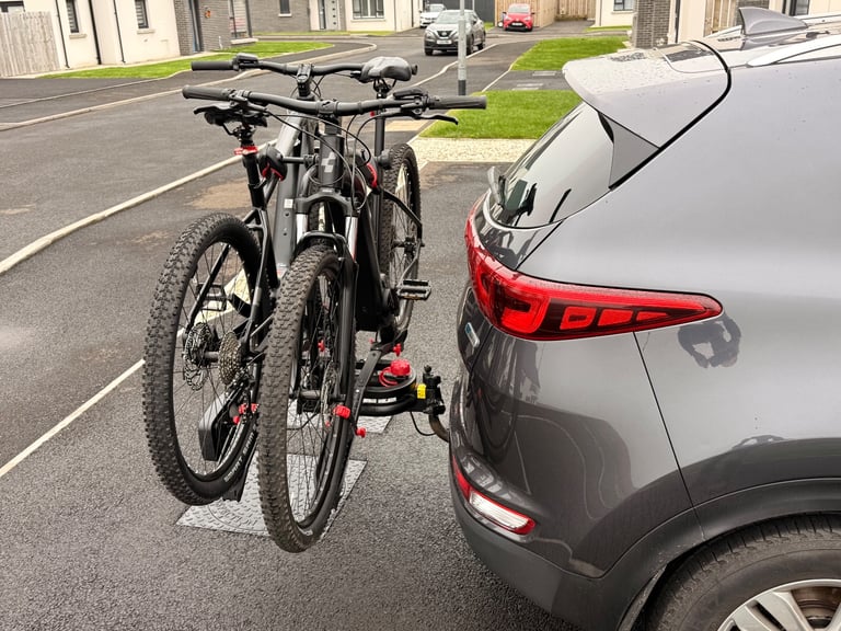CUBE REACTION Electric Mountain  Bike x 2 & Towbar Mounted Carrier