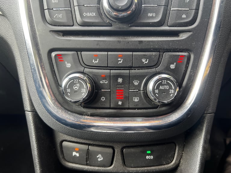 2013 Vauxhall Mokka 1.4T SE 5dr 4WD HATCHBACK Petrol Manual