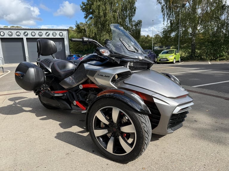 image for 16 Can-Am SPYDER F3s 1330cc 6 speed semi automatic trike