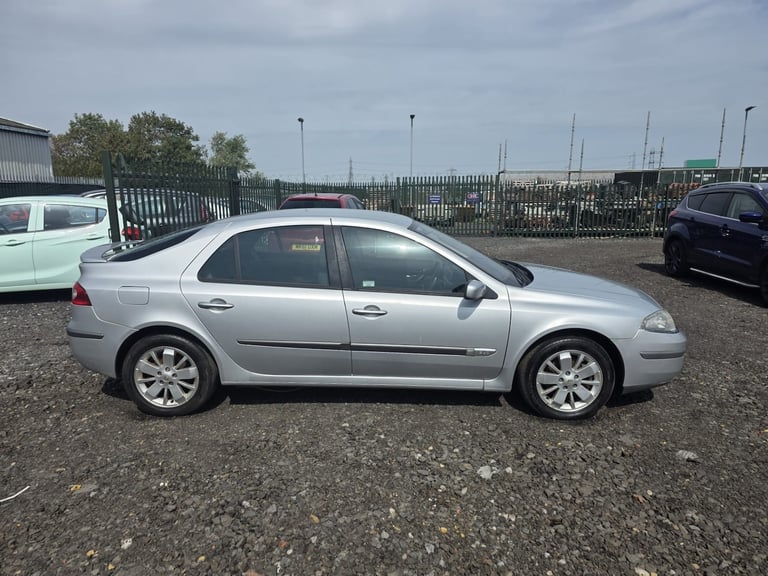 2005 Renault Laguna 1.9 dCi 120 Dynamique 5dr HATCHBACK Diesel Manual