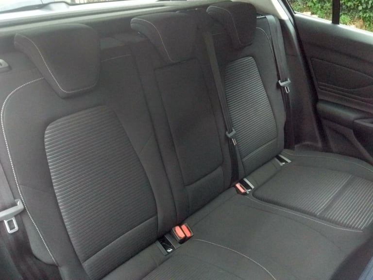 2018 Ford Focus 1.0 EcoBoost FSH 125 Titanium 5dr HATCHBACK Petrol Manual