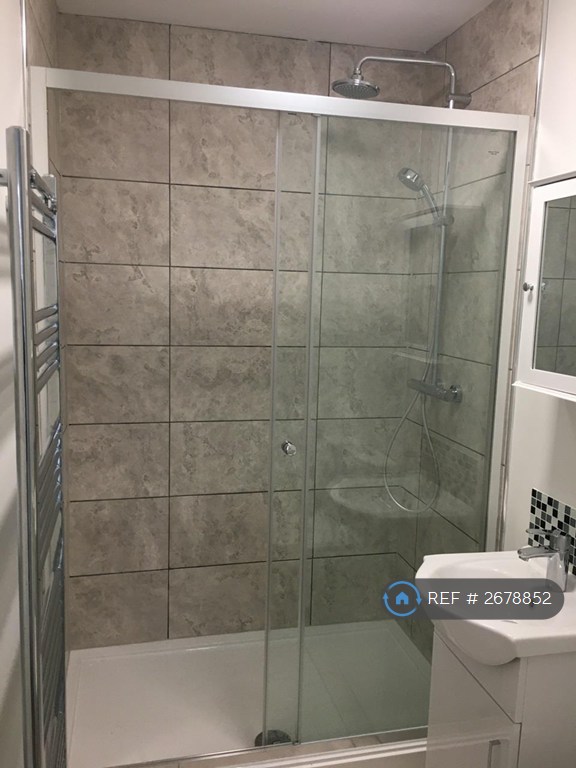 6 bedroom house in Battery Hill, Winchester, SO22 (6 bed) (#2678852)