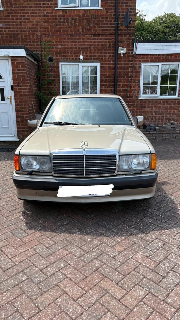 image for Mercedes-Benz, 190 E , Saloon, 1991, Automatic, 2496 (cc), 4 doors