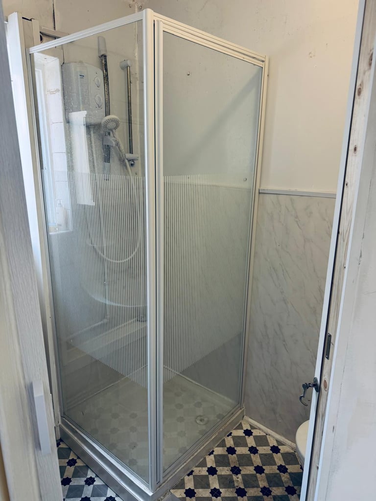 🔥Spacious Double Room✨Just Minutes from Limehouse Station!!