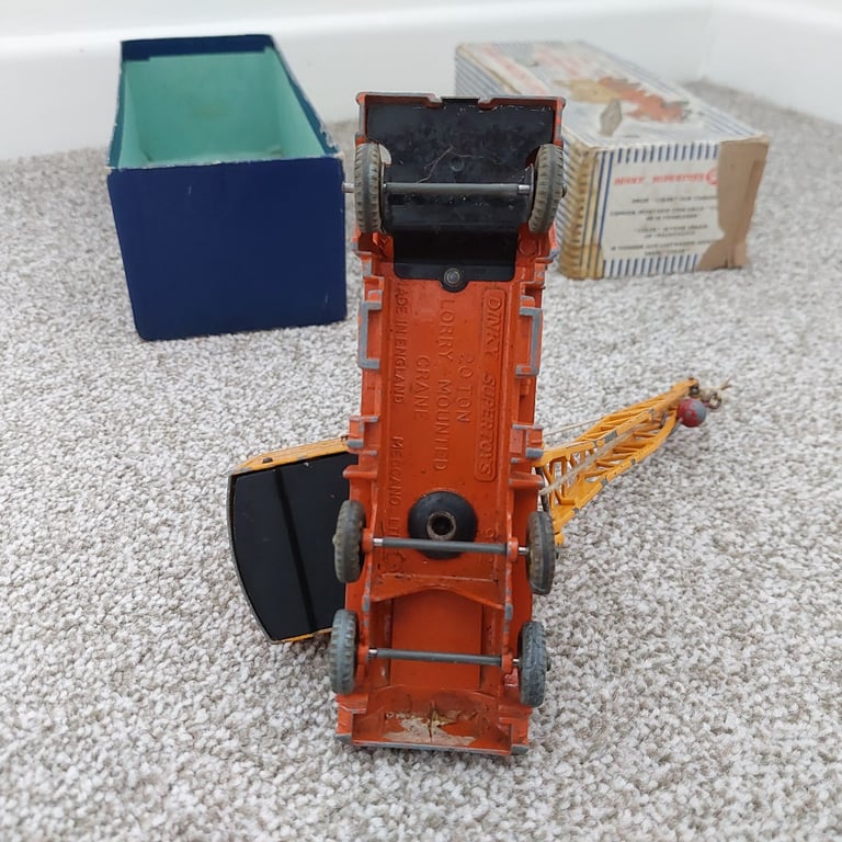 Dinky Toys 972 - Vintage 20 Ton Lorry Mounted Crane