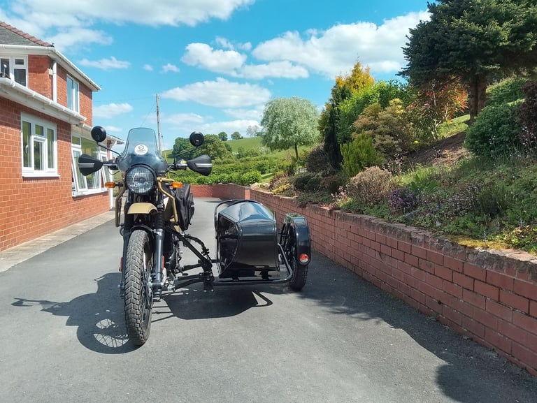 Royal Enfield Himalayan sidecar 