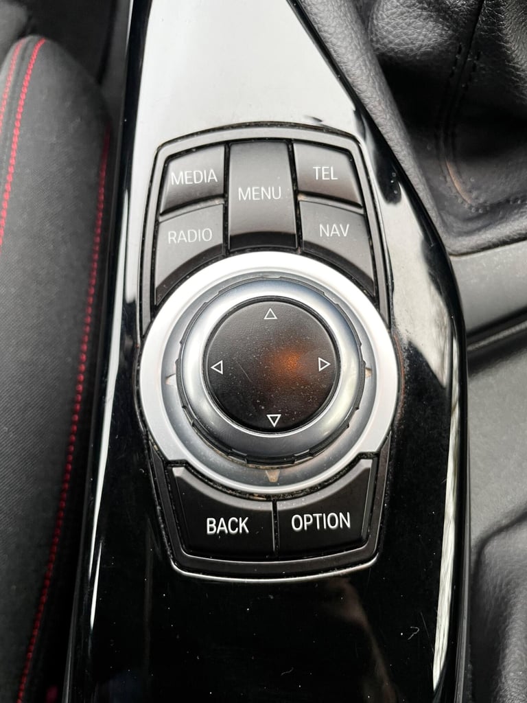 2017 BMW 1 Series 118i [1.5] Sport 5dr [Nav] HATCHBACK PETROL Manual