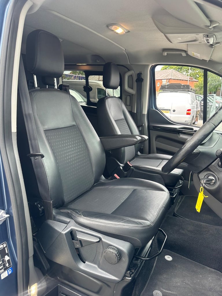 2019 Ford Transit Custom 2.0 TDCi 170ps Low Roof D/Cab Sport Van Auto PANEL VAN DIESEL Automatic