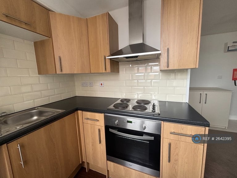 Studio flat in Cleveland Street, Doncaster, DN1 (#2642395)