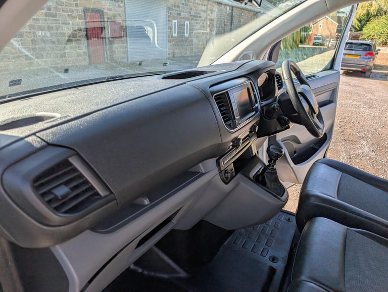 2021 Peugeot Expert 1.5 BlueHDi 1000 Professional Standard Panel Van MWB Euro 6 (s/s) 6dr PANEL V...