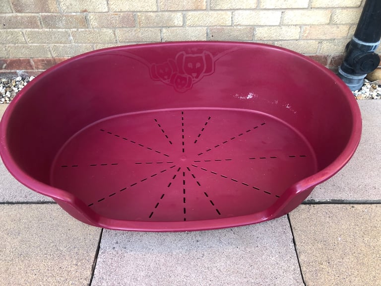 Extra large plastic dog bed