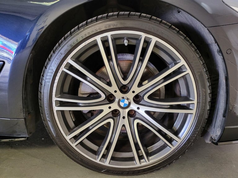 2017 BMW 5 Series 2.0 520d M Sport Auto xDrive Euro 6 (s/s) 4dr SALOON Diesel Automatic