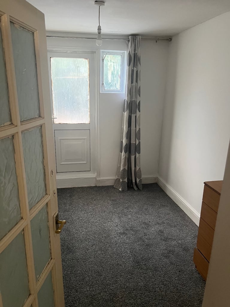 Ground Floor 2-Bedroom Flat Walthamstow, E17