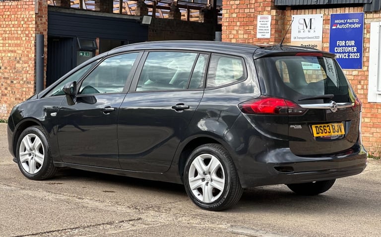 2013 Vauxhall Zafira Tourer 1.8 16V Exclusiv Euro 5 5dr Petrol