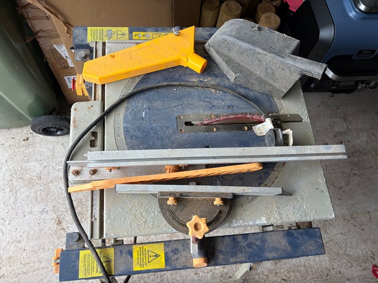 image for Macallister Flip Over Saw - FREE 