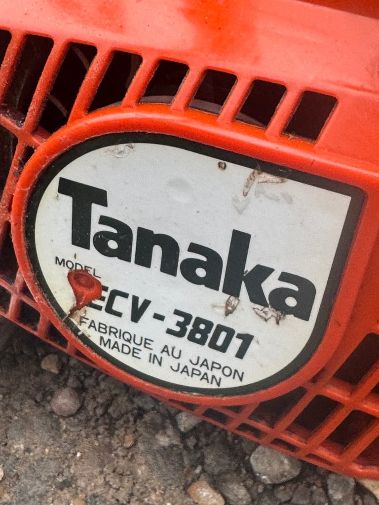 Tanaka ECV-3801 petrol chainsaw good working order 