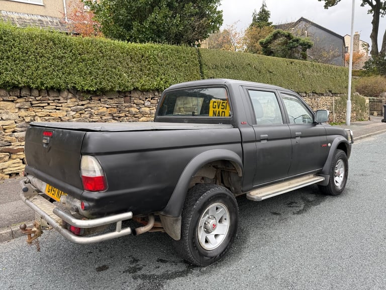 2001 Mitsubishi L200 DOUBLE CAB D/C 4X4 BLACK PICK UP Diesel Manual