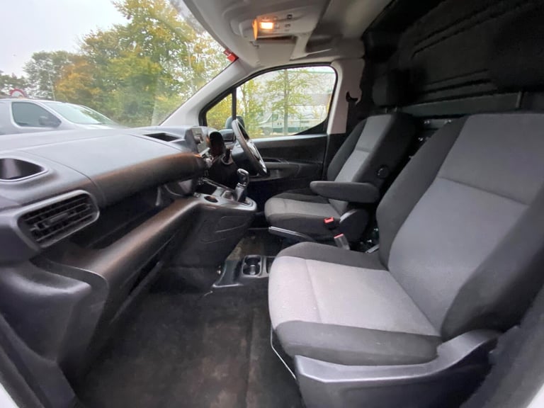 2020 Vauxhall Combo 1.6 Turbo D 2300 Sportive L1 H1 Euro 6 (s/s) 4dr PANEL VAN Diesel Manual