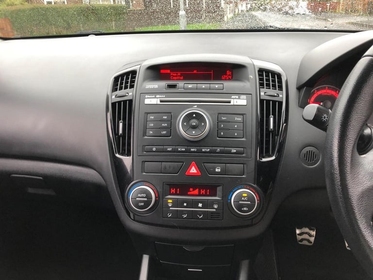 2012 Kia Ceed 1.6 CRDi 3 5dr ESTATE DIESEL Manual