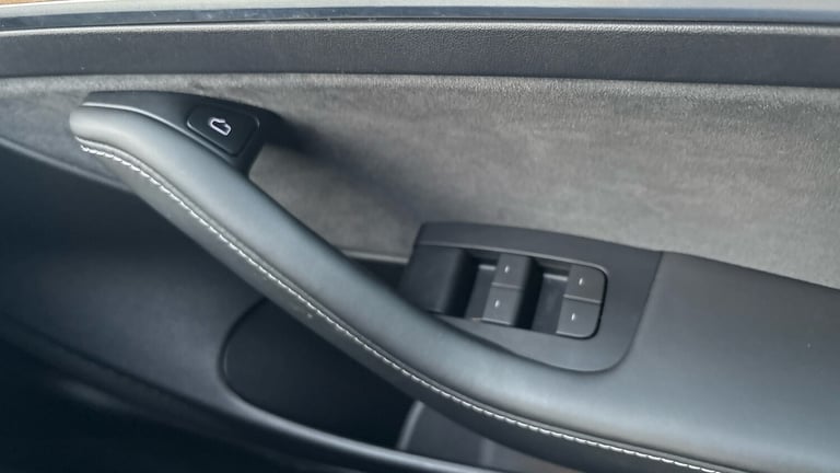 2022 Tesla Model 3 Long Range AWD 4dr Auto Electric Saloon Saloon Electric Automatic