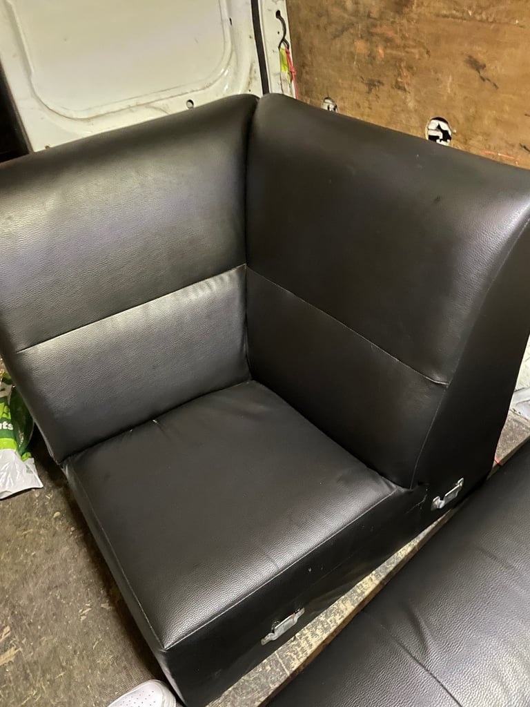 Black and white leather corner sofa / couch 🚚 DELIVERY AVAILABLE 🚚