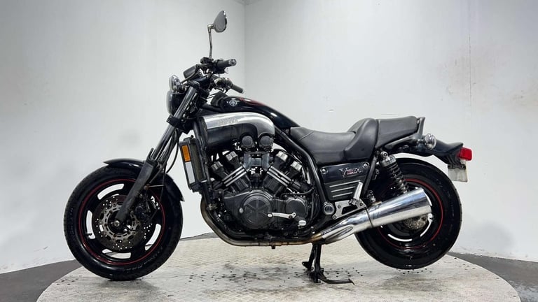 Yamaha Vmax [Phone number removed]K RUNNING PROJECT BIKE SPARES OR REPAIR CLASSIC CRUISER