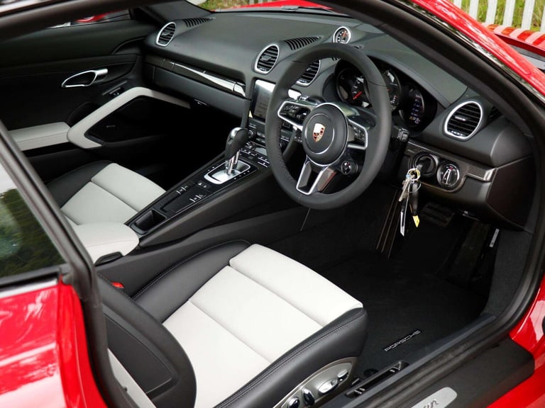 2025 Porsche Cayman 2.0 2dr PDK COUPE PETROL Automatic
