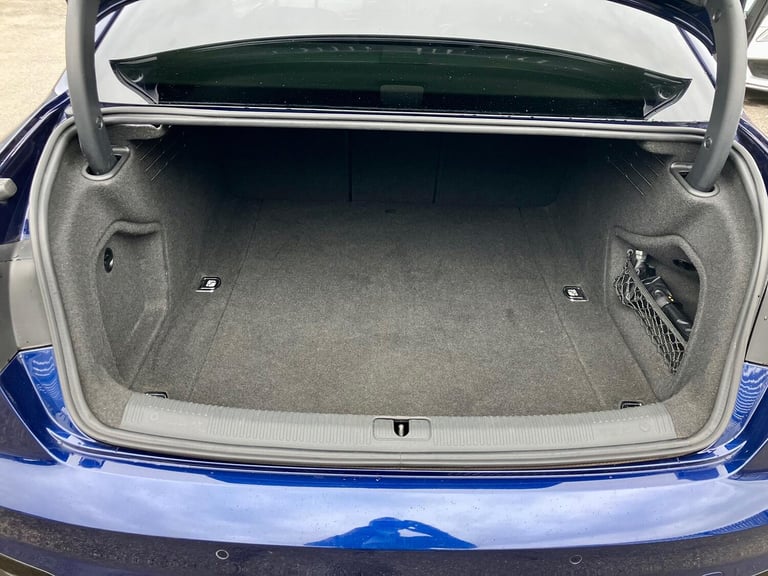 AUDI A4 2.0 TDI 30 Black Edition 2019