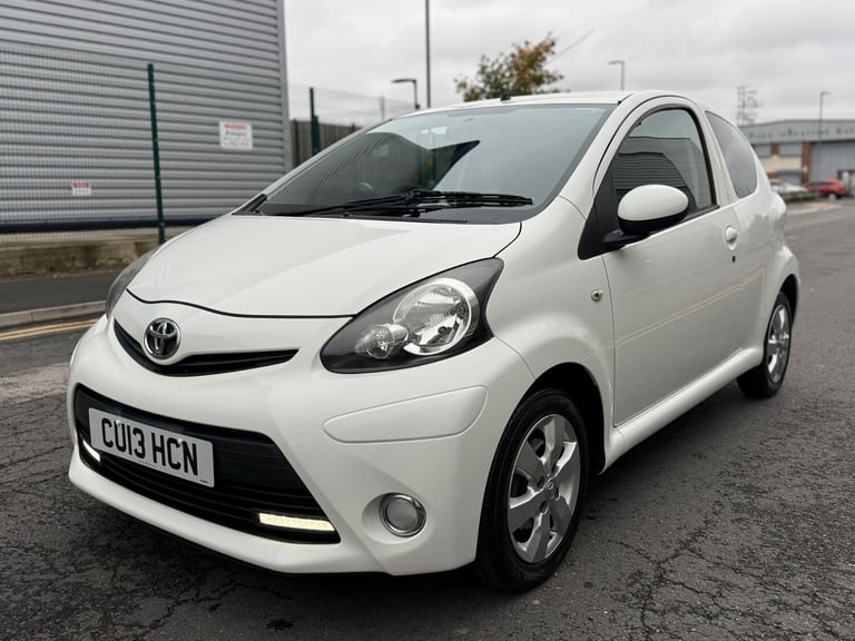 TOYOTA AYGO 1.0 VVT-i FIRS 3 DOOR WHITE 2013