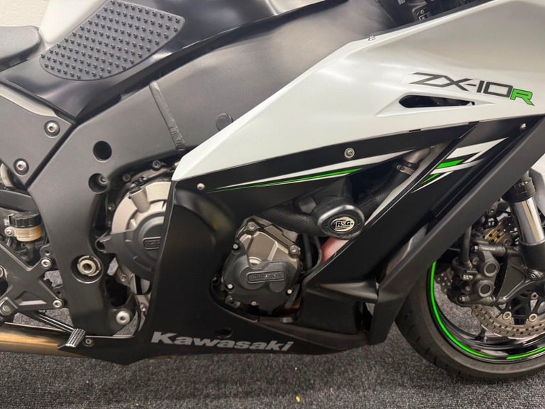 Kawasaki ZX10 R Ninja ** Lovely Condition - Service History - Warranty **