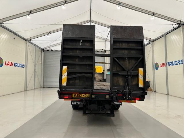 Scania 114 340 6x2 Rear Lift Day Cab Beavertail