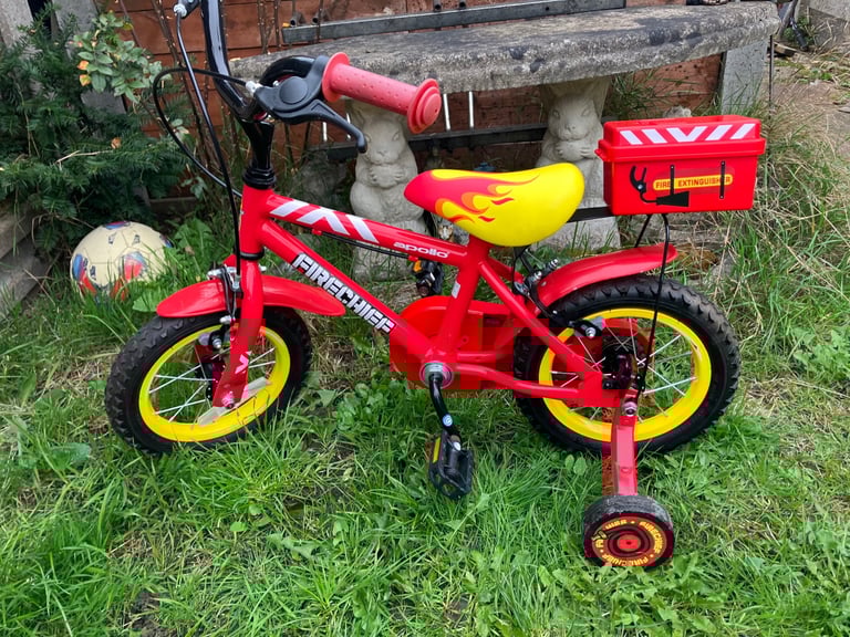 Apollo child’s bicycle 